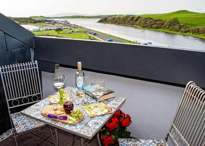 Ocean View Penthouse, The Harbour Mill, * Вэстпорт