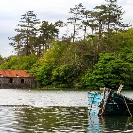 Ocean View Penthouse, The Harbour Mill, * Westport