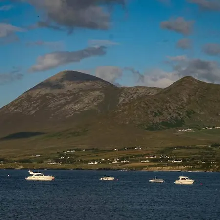 Ocean View Penthouse, The Harbour Mill, Appartement Westport