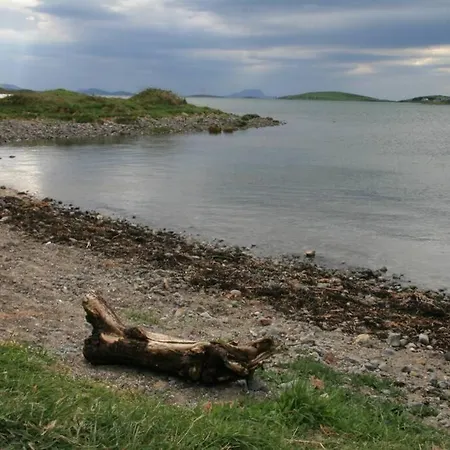 Ocean View Penthouse, The Harbour Mill, Appartement Westport